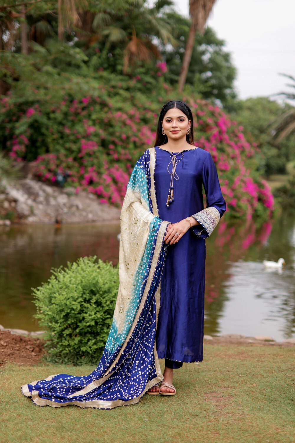 indigo dastaan – 3 piece royal blue silk pret with multi border embroidery & chunri dupatta